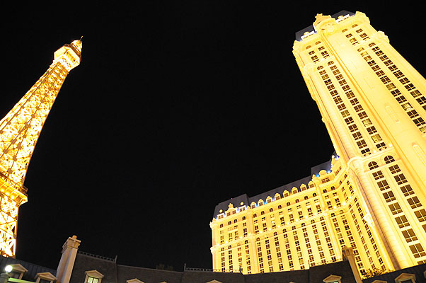 DSC_0125.jpg (4288x2848) NIKON D300 - 18-200mm f/3.5-5.6 // F3,5 // 0.04 sec // ISO 3200 // 18,0 mm // no Flash // 2008:07:03 22:52:10 DSC_0125.jpg (4288x2848) NIKON D300 - 18-200mm f/3.5-5.6 // F3,5 // 0.04 sec // ISO 3200 // 18,0 mm // no Flash // 2008:07:03 22:52:10